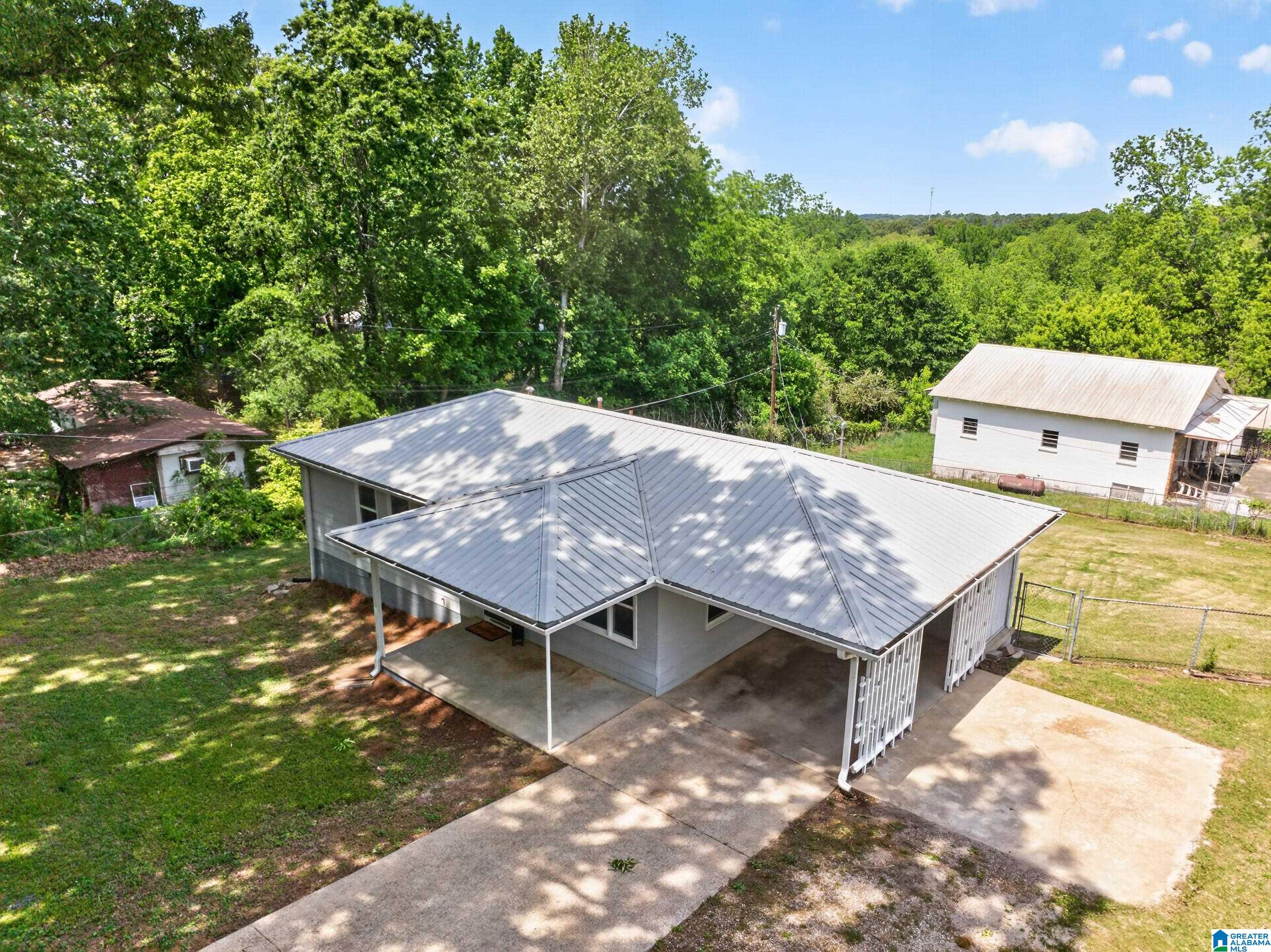 1033 West 33rd Street Anniston, AL 36201 - Photo 5 of 26
