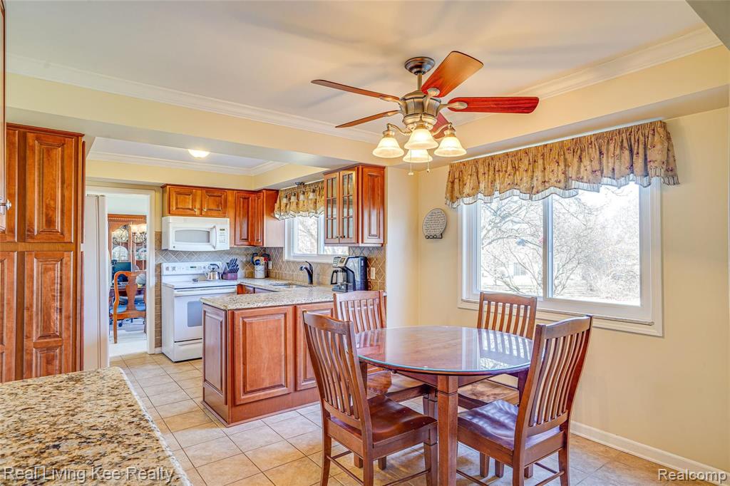 820 Downhill Lane Rochester Hills, MI 48307 - Photo 14 of 43