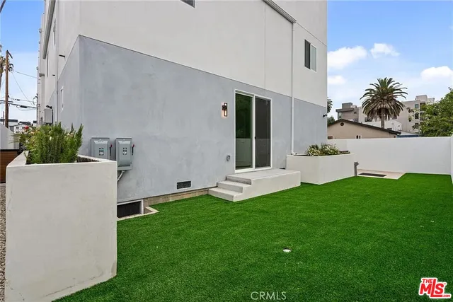 a view of a outdoor space