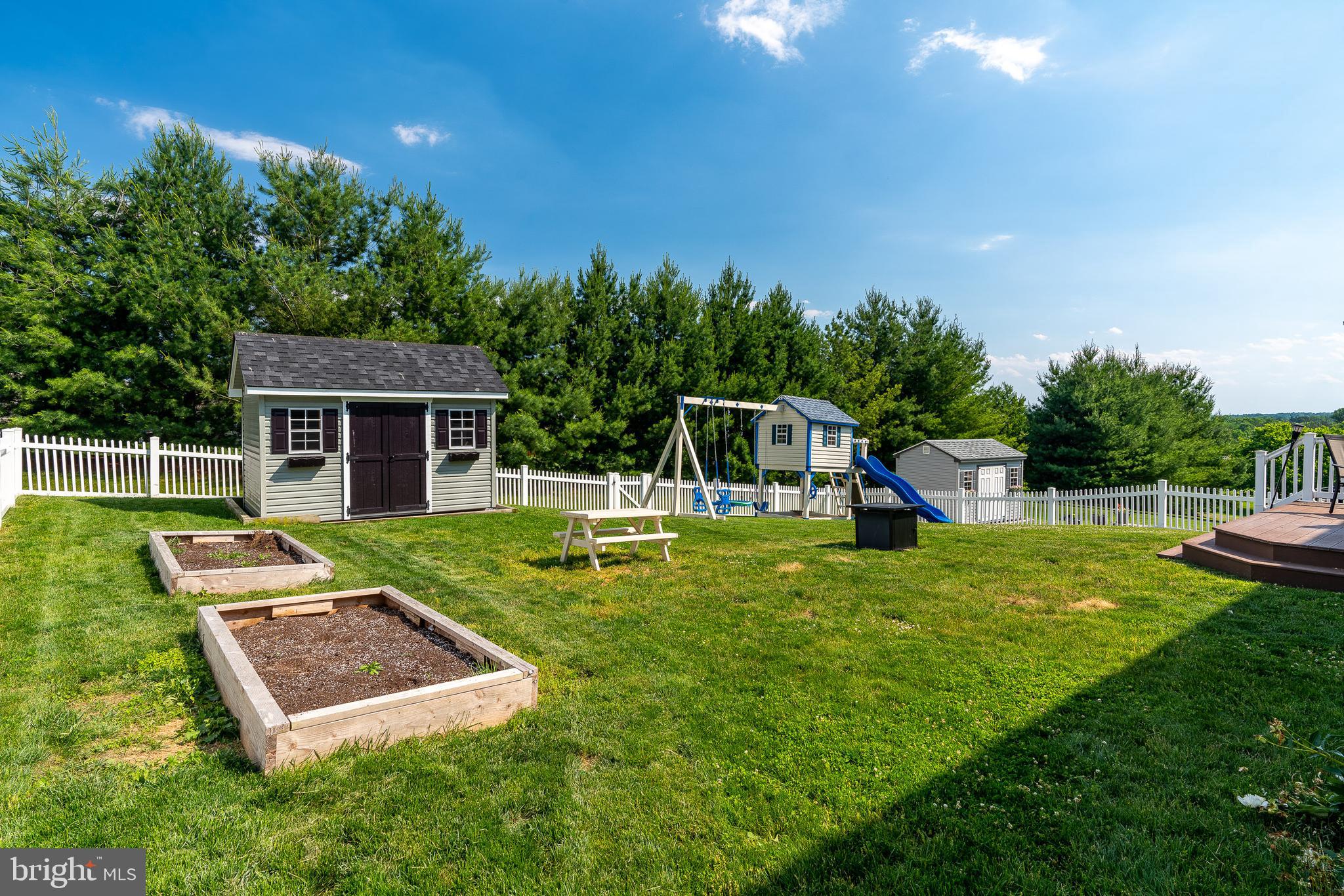 637 Hamaker Road Manheim, PA 17545 - Photo 5 of 44