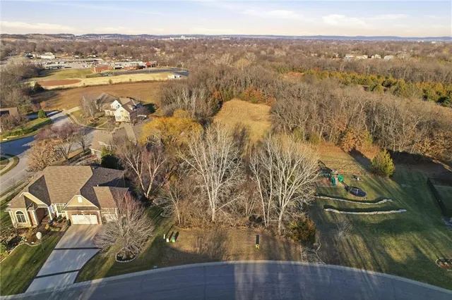 $65,000 | 1828 Edgewood Court, Leavenworth, KS 66048