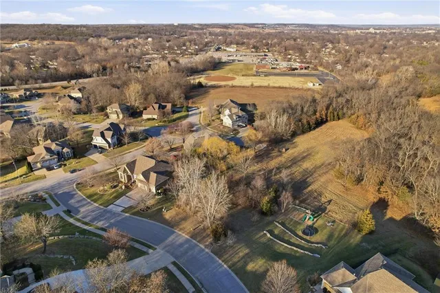 $65,000 | 1828 Edgewood Court, Leavenworth, KS 66048