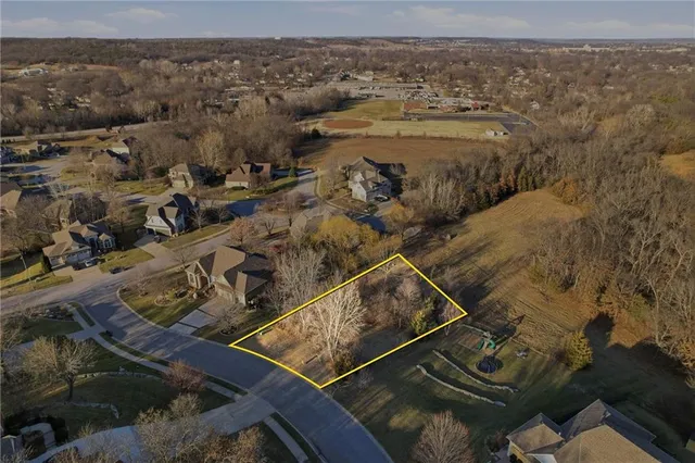 $65,000 | 1828 Edgewood Court, Leavenworth, KS 66048