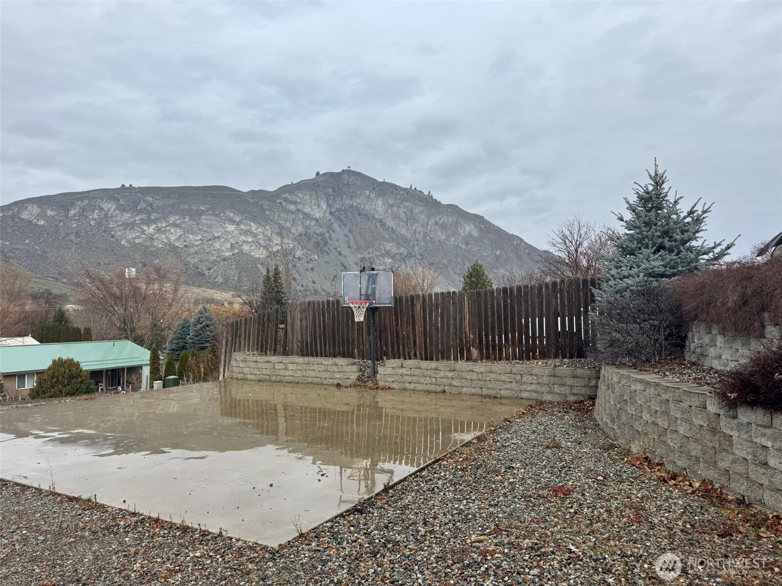 21 Orchard Loop North Tonasket, WA 98855 - Photo 20 of 23 a view of a backyard
