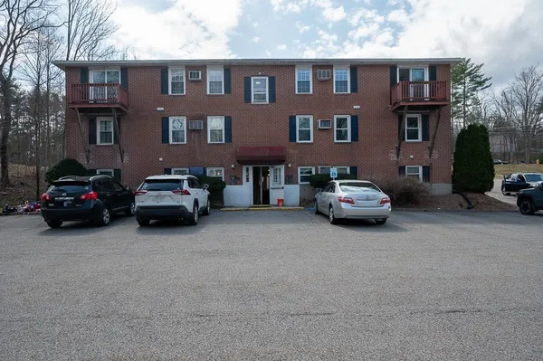$149,900 | 325 Ashland Avenue, Unit 12, Southbridge, MA 01550