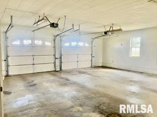 920 Red Stripe Road Sandoval, IL 62882 - Photo 3 of 21