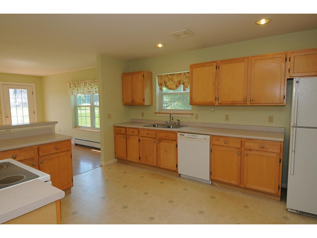 49 Granite Creek Road Colchester, VT 05446 - Photo 8 of 36 Gallery Image 8