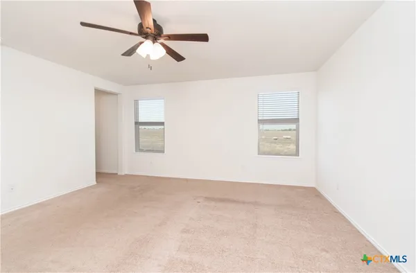 $2,400 | 661 Bailey Park Drive, Jarrell, TX 76537