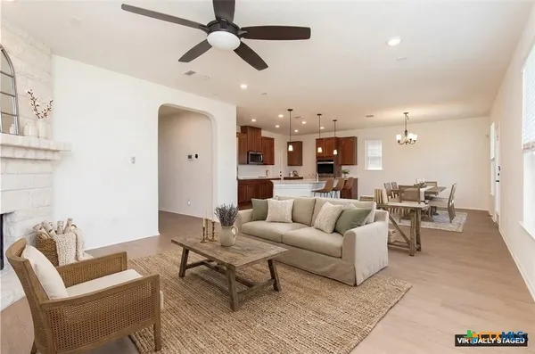 $2,400 | 661 Bailey Park Drive, Jarrell, TX 76537