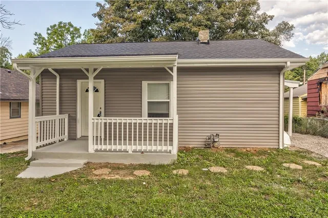$163,000 | 1810 South Maywood Avenue, Independence, MO 64052