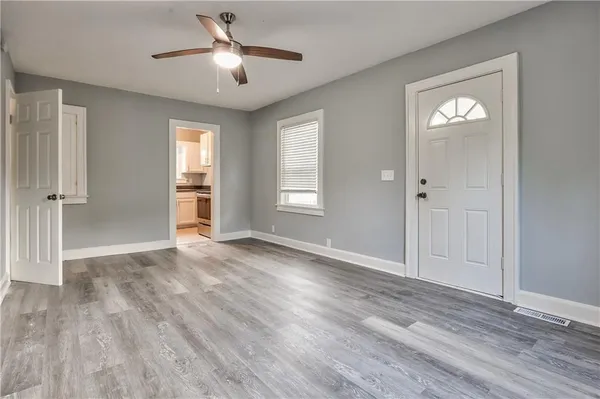 $158,000 | 1810 South Maywood Avenue, Independence, MO 64052