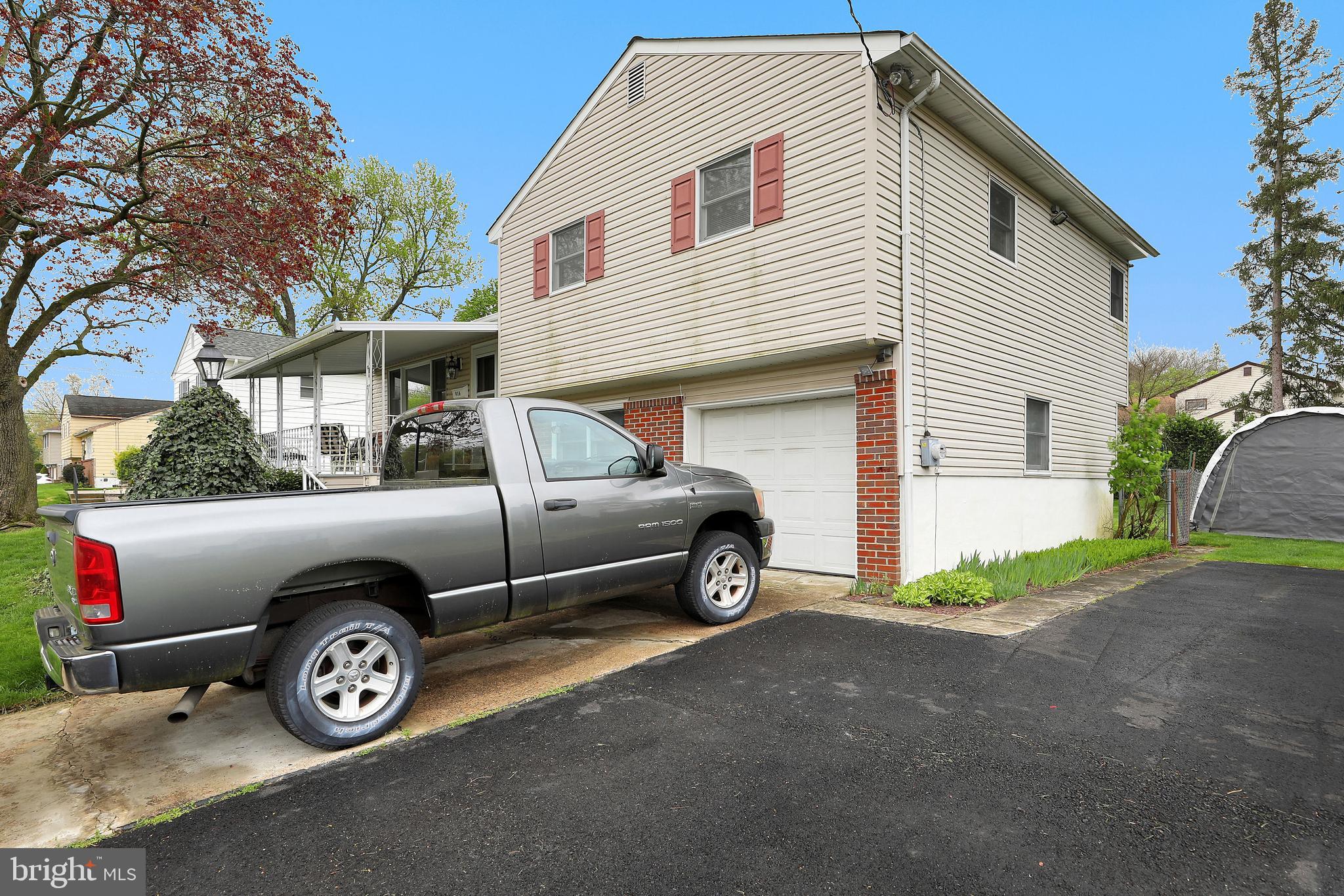 916 Woodlane Road Mount Holly, NJ 08060 - Photo 4 of 33 Gallery Image 4