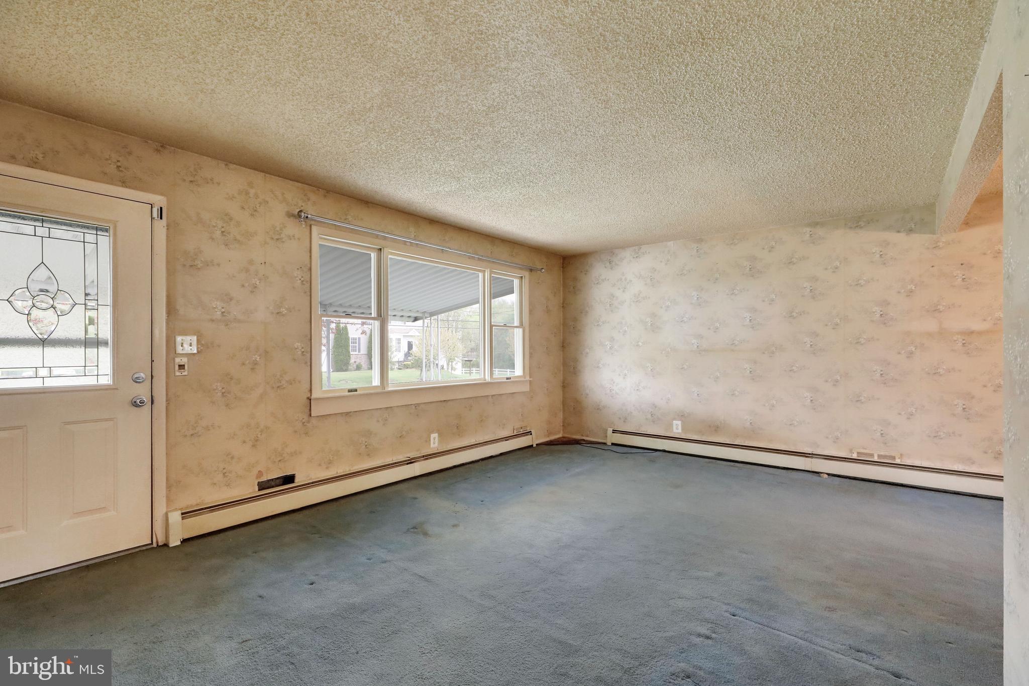 916 Woodlane Road Mount Holly, NJ 08060 - Photo 6 of 33 Gallery Image 6