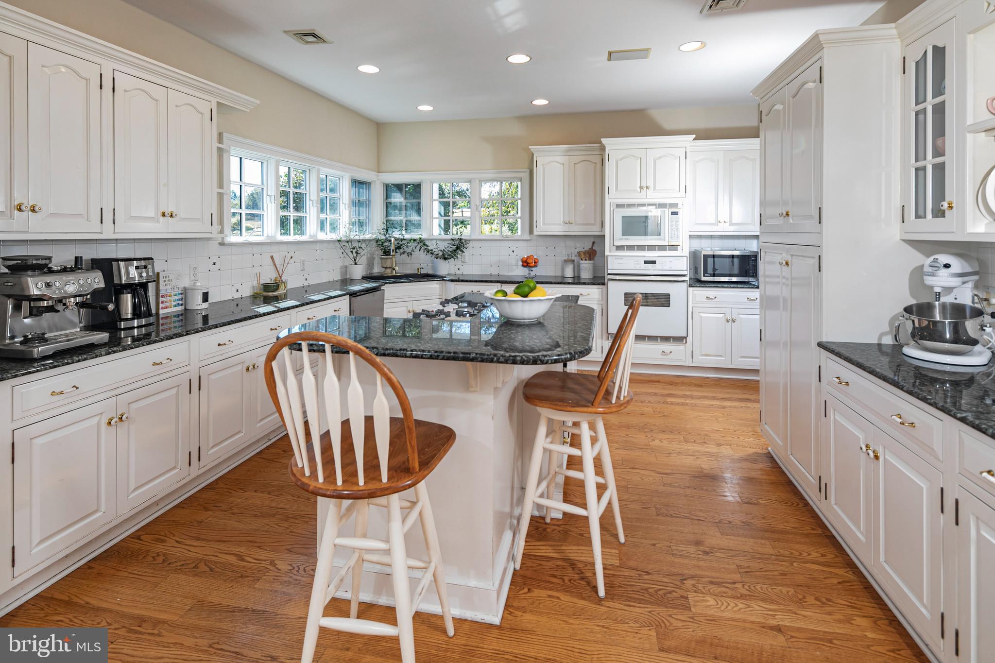 6 Chase Hollow Road Hopewell, NJ 08525 - Photo 7 of 45 Gourmet Kitchen