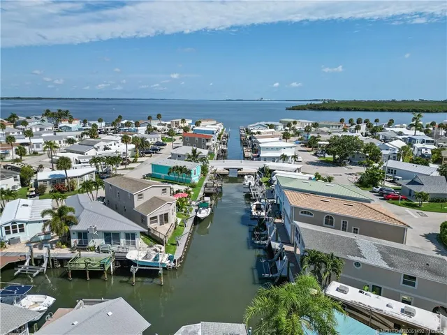 $174,300 | 105 Nettles Boulevard, Jensen Beach, FL 34957