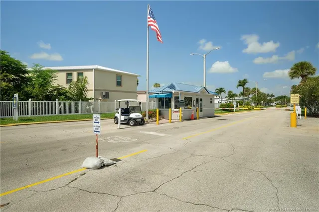 $174,300 | 105 Nettles Boulevard, Jensen Beach, FL 34957