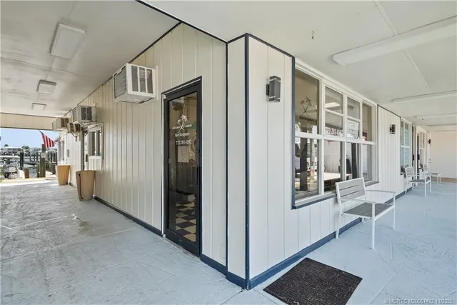 $174,300 | 105 Nettles Boulevard, Jensen Beach, FL 34957