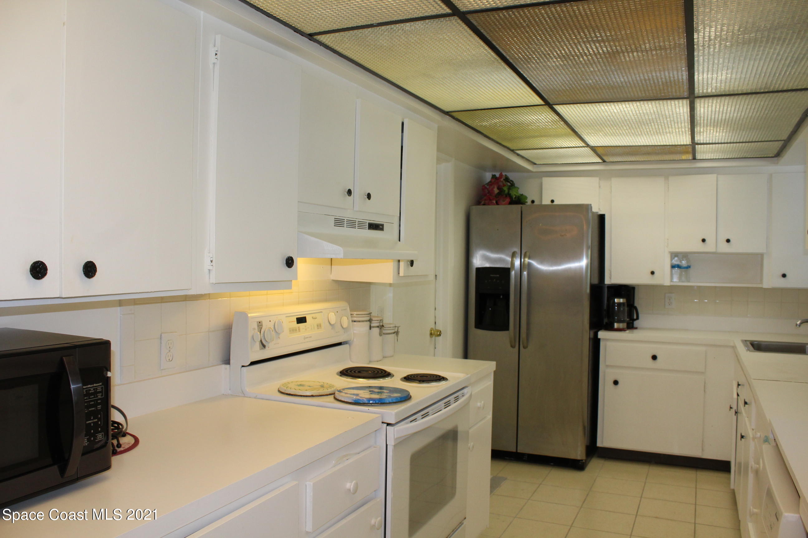 1775 Via Roma Merritt Island, FL 32952 - Photo 7 of 41 Appliances Stay