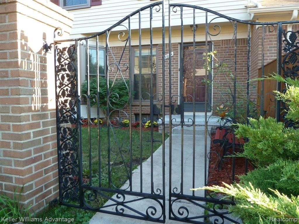 39964 Crosswinds Road Novi, MI 48375 - Photo 2 of 29 Gated Private Entry.jpg