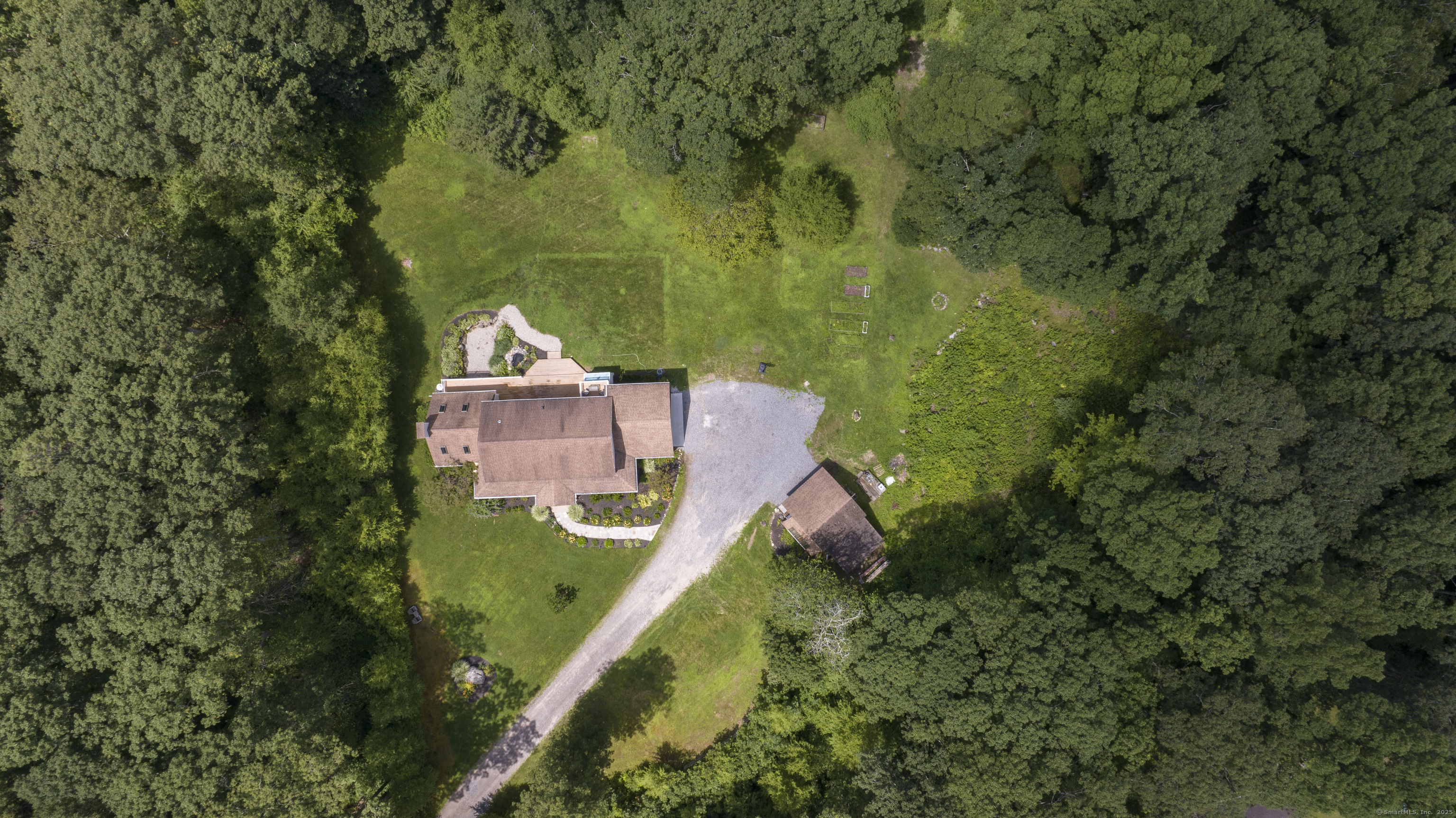 101 Center Road Woodstock, CT 06281 - Photo 8 of 40