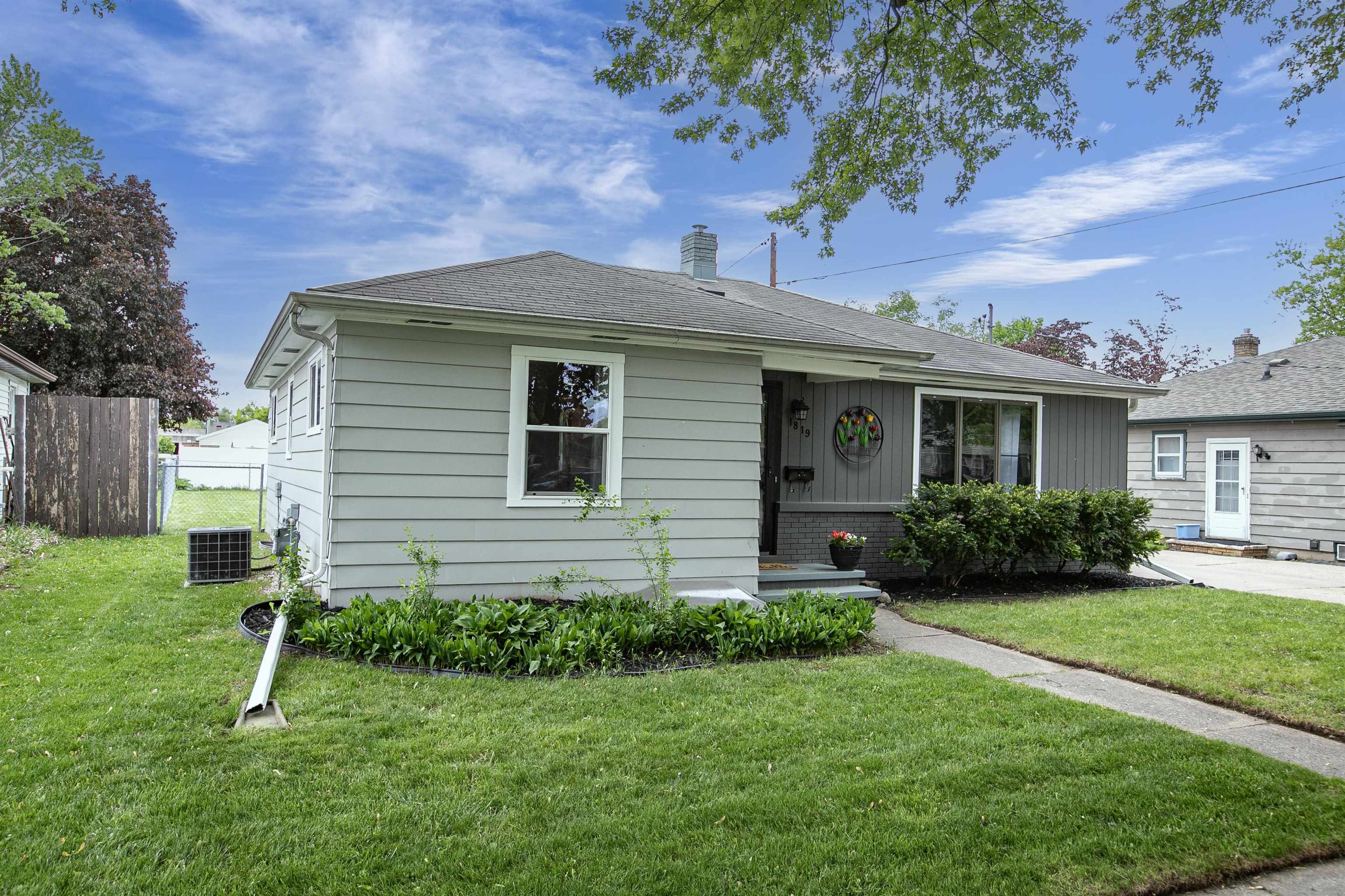 1819 West Commercial Street Appleton, WI 54914 - Photo 2 of 30