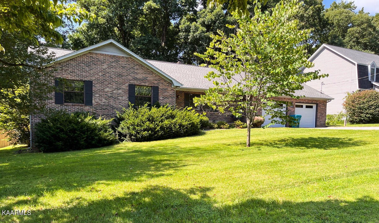 8801 Nubbin Ridge Road Knoxville, TN 37923 - Photo 1 of 30 Gallery Image 1
