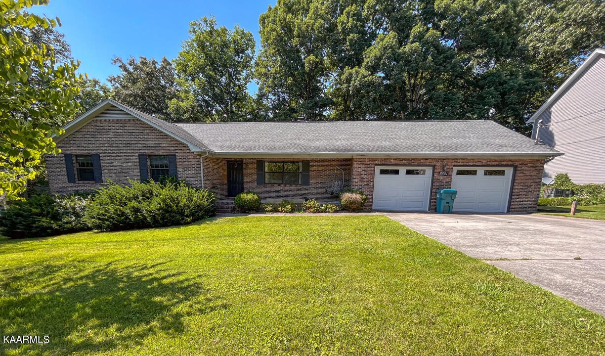 8801 Nubbin Ridge Road Knoxville, TN 37923 - Photo 2 of 30 Gallery Image 2