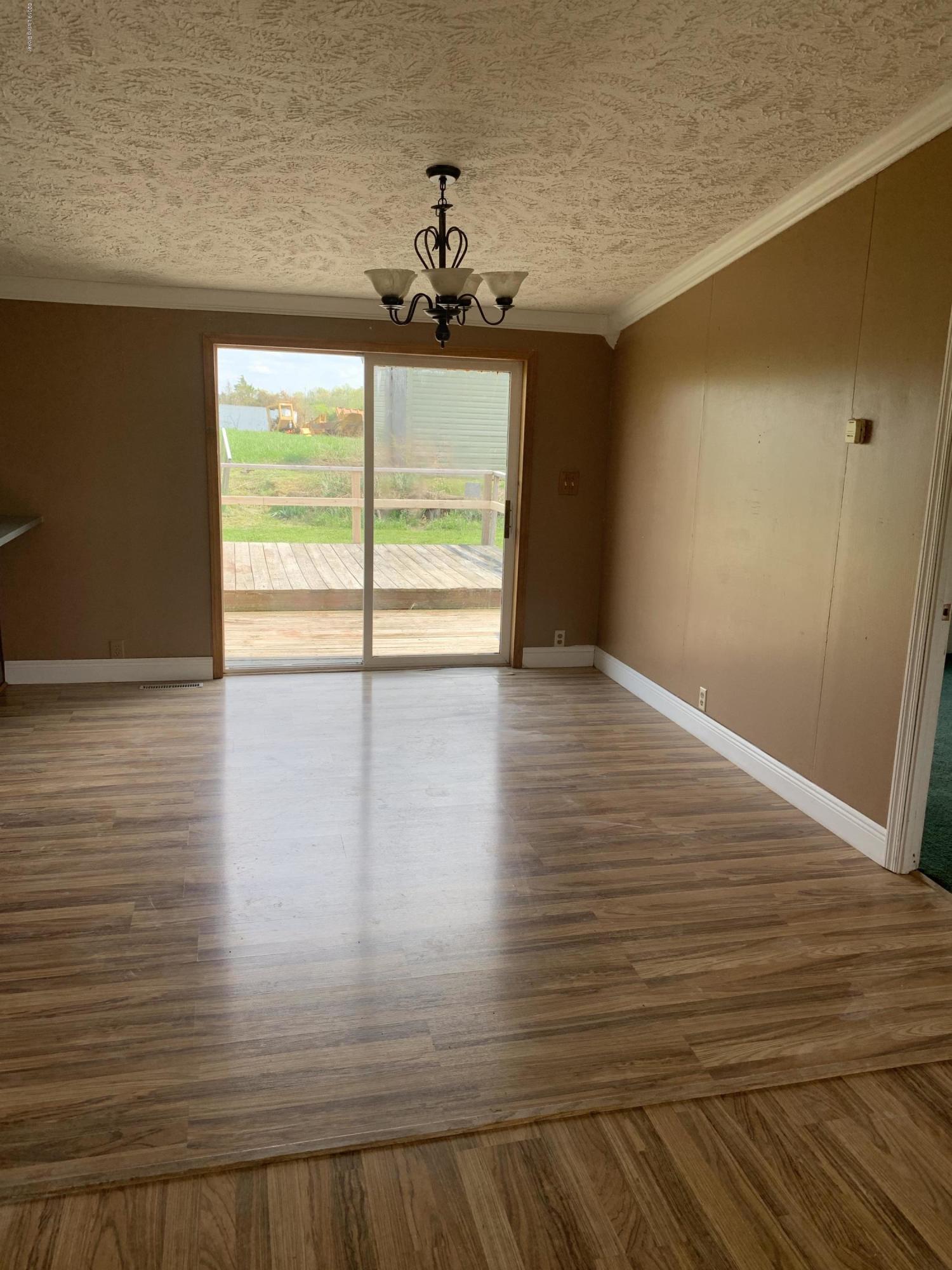 7633 Bethlehem Road Bethlehem, KY 40007 - Photo 13 of 18 fP2vImZPTGGRxLw4dmzXqQ