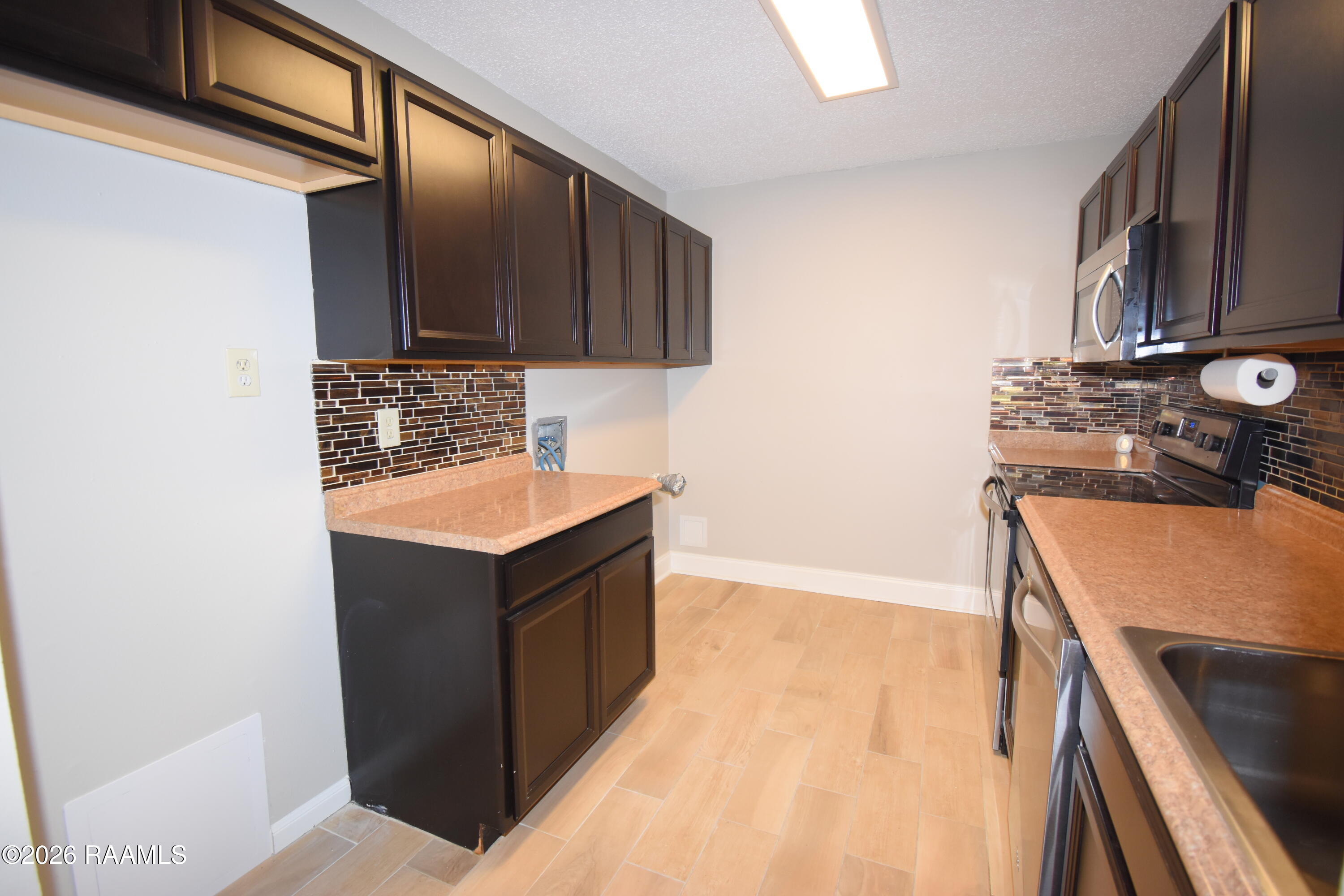 701 South College Road, Unit 110 Lafayette, LA 70503 - Photo 7 of 14 DSC_0005