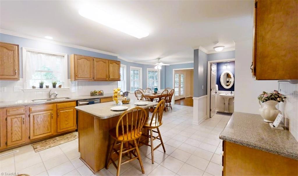 Kitchen with island