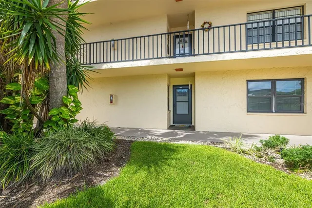 $199,000 | 12300 Vonn Road, Unit 6105, Largo, FL 33774