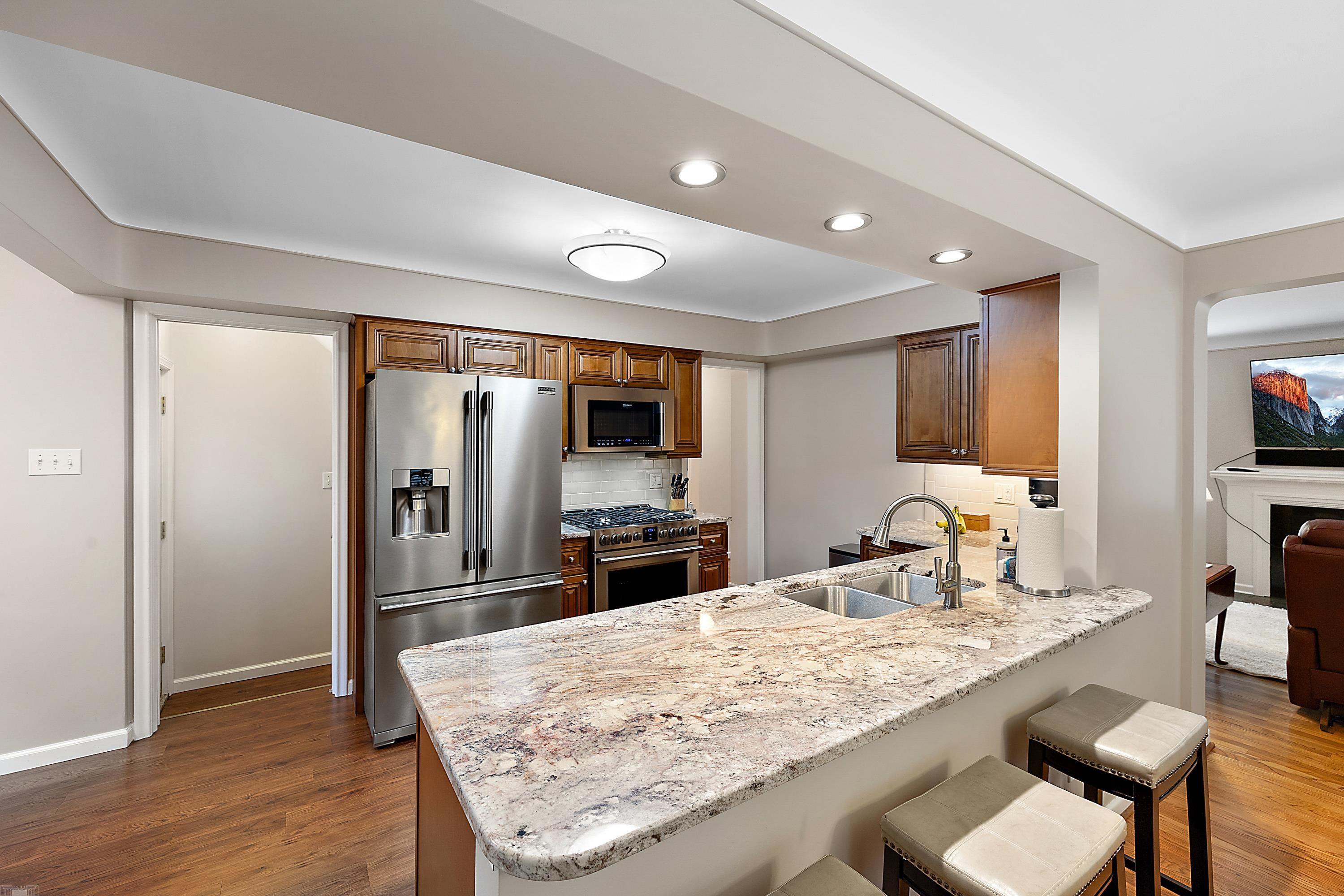 1437 Torrey Road Grosse Pointe Woods, MI 48236 - Photo 15 of 60