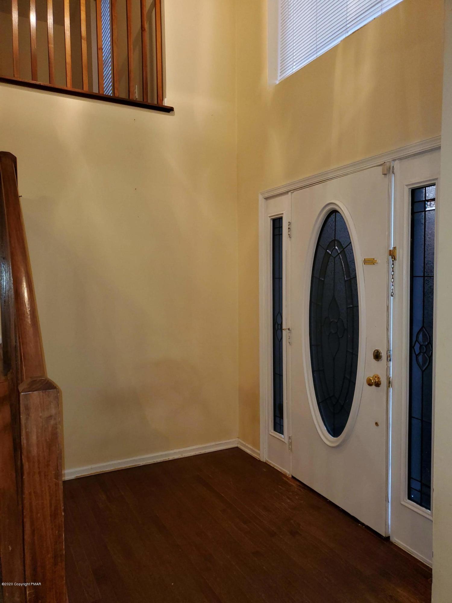 2147 Titania Road Tobyhanna, PA 18466 - Photo 3 of 32 Entrance