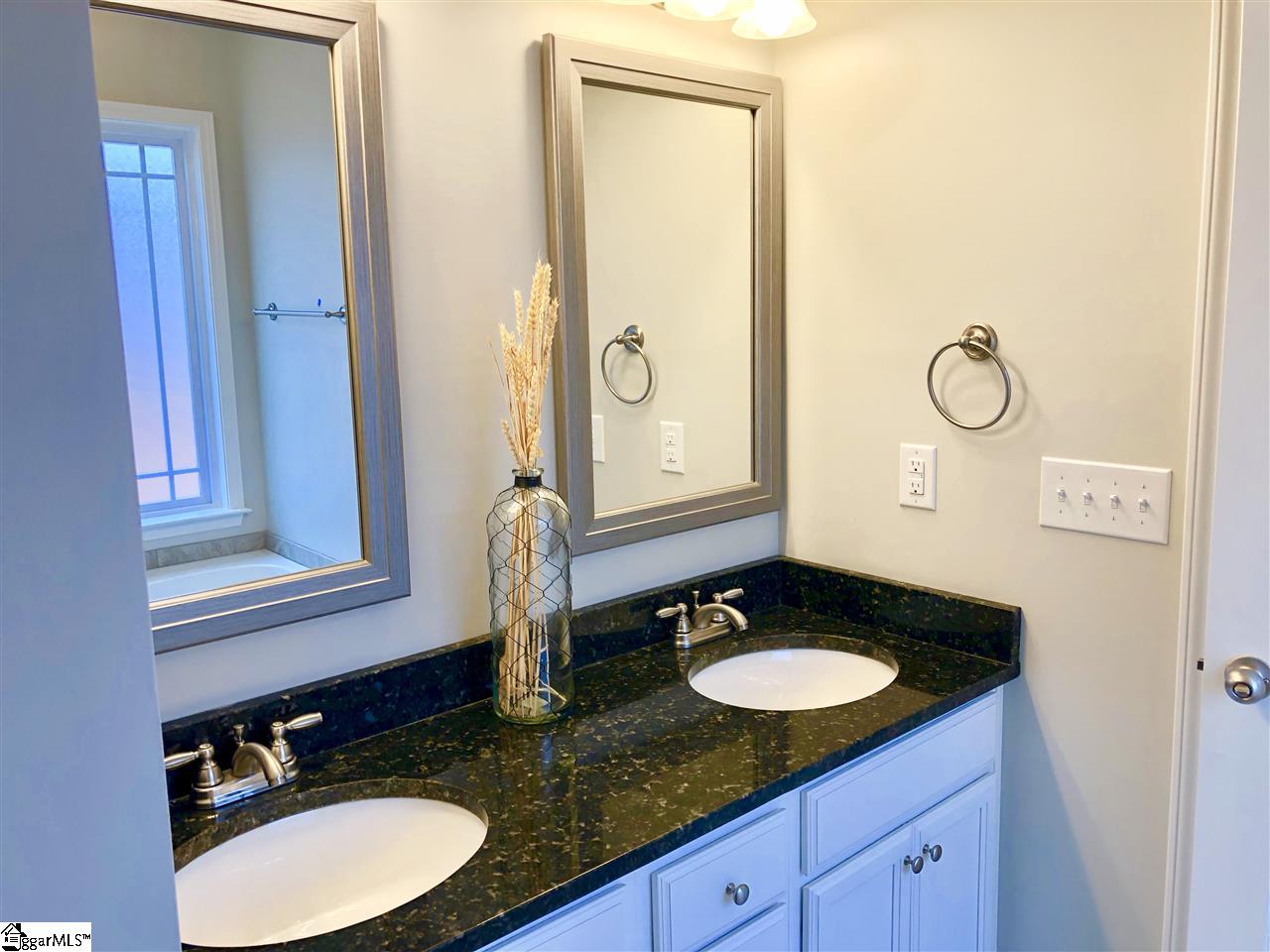 1386 Satterfield Road Greer, SC 29651 - Photo 10 of 12 Gallery Image 10