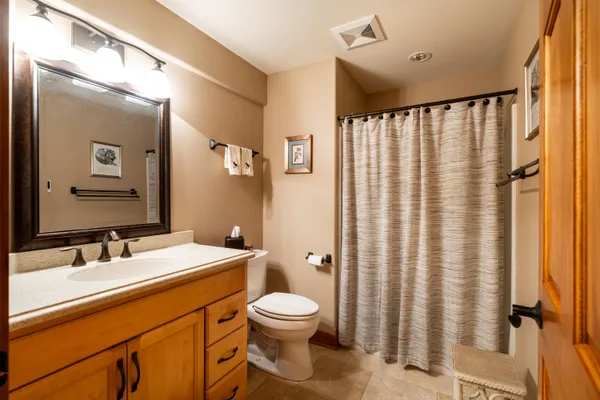 $719,900 | 1288 Northview Drive, Oconomowoc, WI 53066