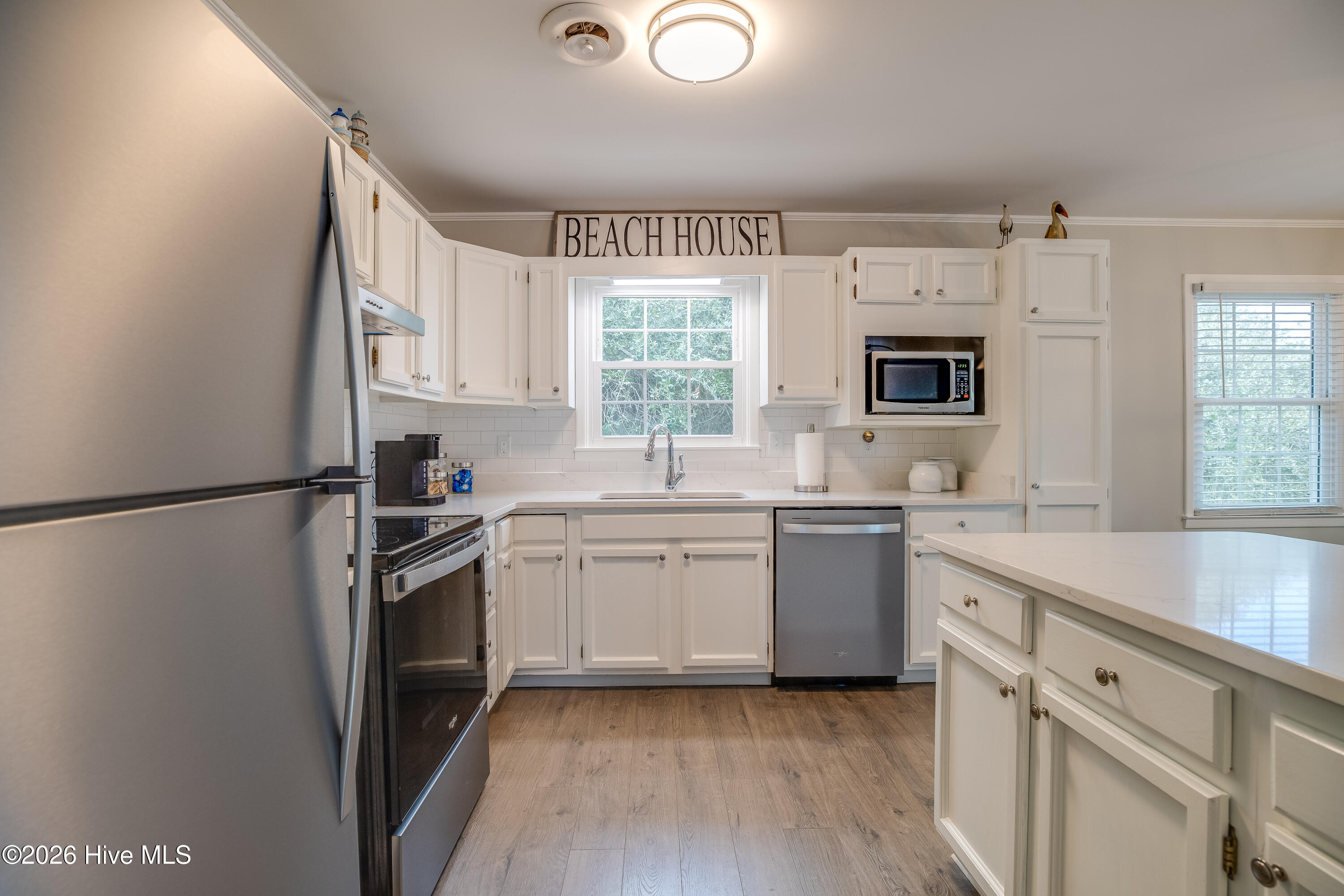 108 Hoffman Beach Road Atlantic Beach, NC 28512 - Photo 18 of 42 kitchen with sink