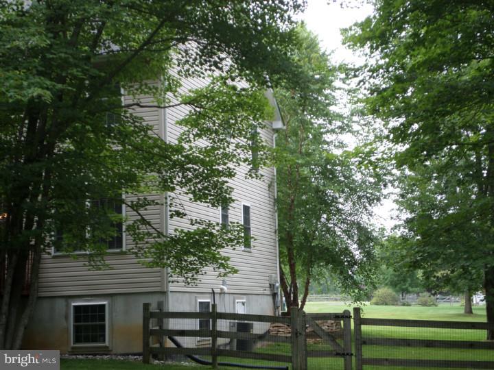 1352 Airport Road Coatesville, PA 19320 - Photo 5 of 25 Exterior Side
