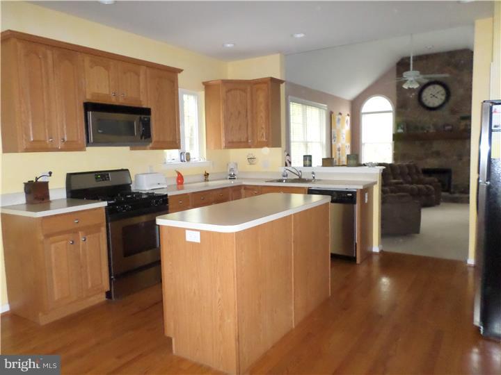 1352 Airport Road Coatesville, PA 19320 - Photo 10 of 25 Kitchen
