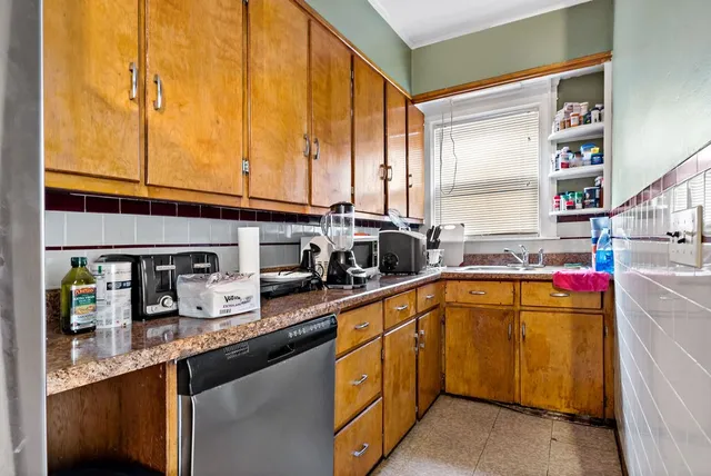 $799,900 | 154 Oakland Avenue, Providence, RI 02908