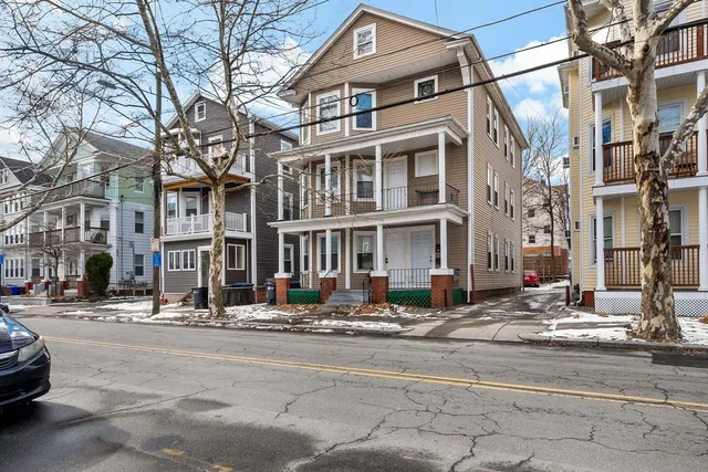 $799,900 | 154 Oakland Avenue, Providence, RI 02908