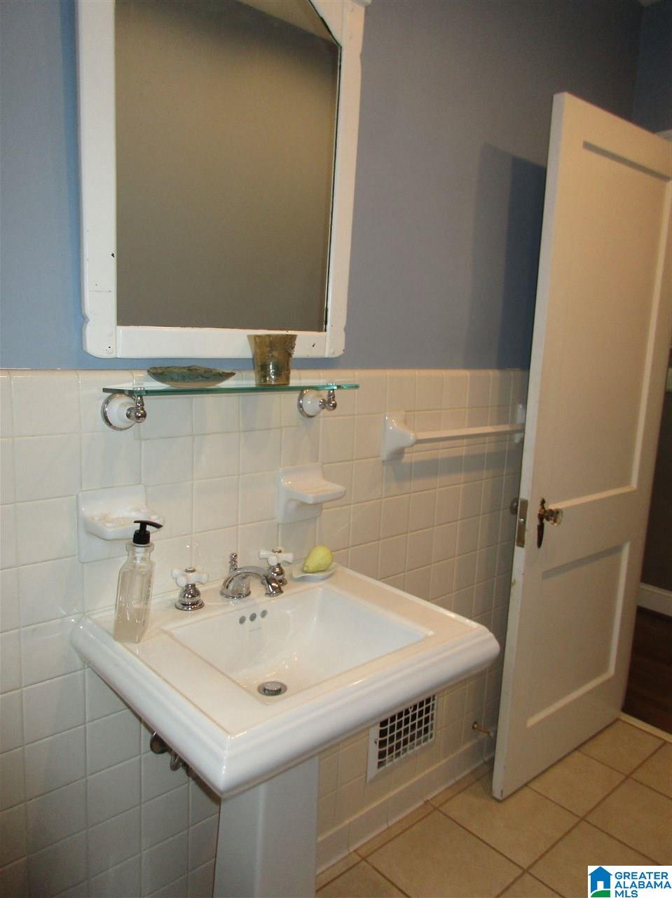 3519 Ashley Road Birmingham, AL 35209 - Photo 23 of 40