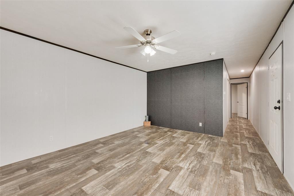 60 Tecumseh Road Valley View, TX 76272 - Photo 6 of 17 a view of an empty room