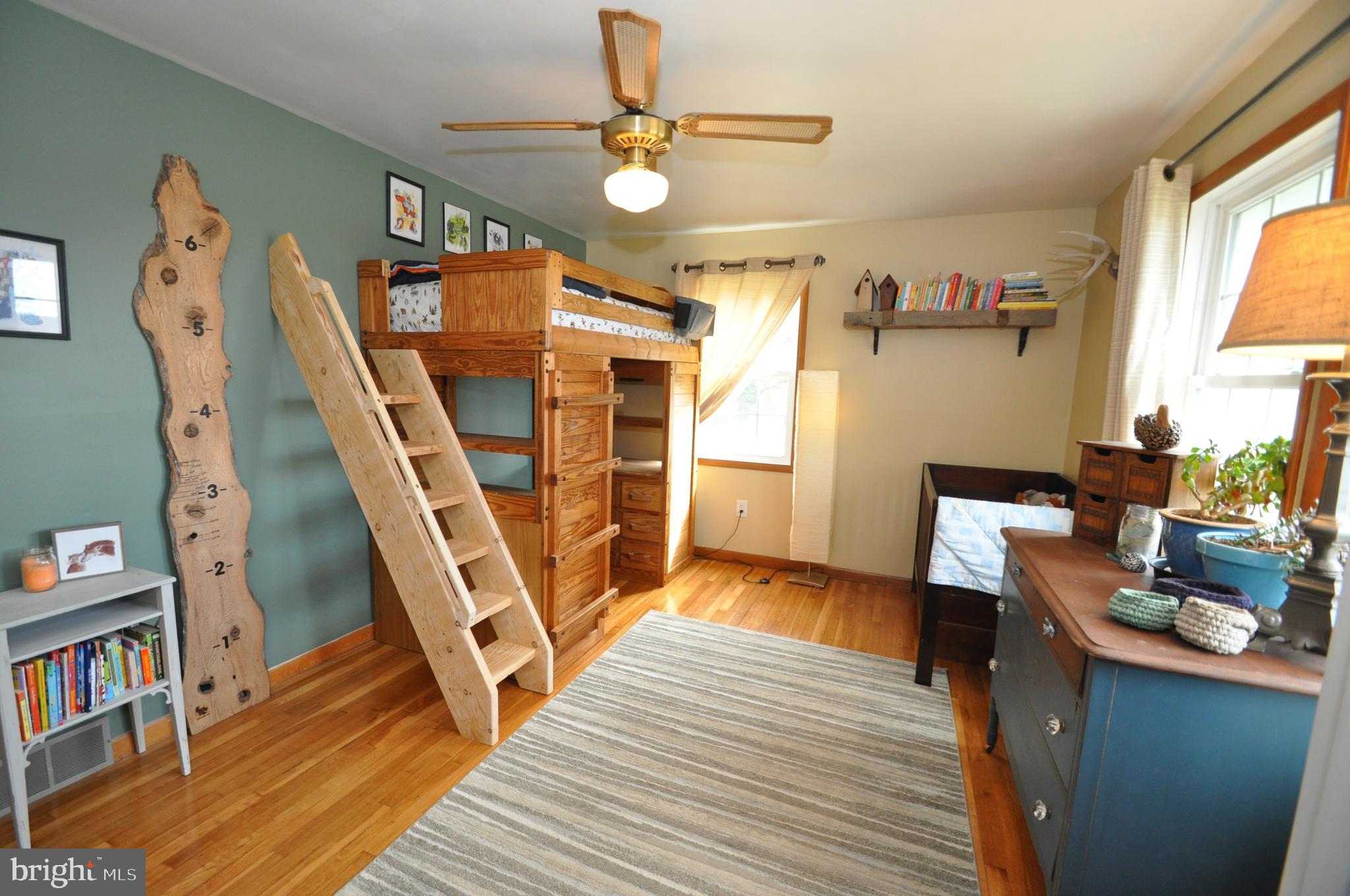 690 Georgetown Road Littlestown, PA 17340 - Photo 13 of 32 Move in ready!