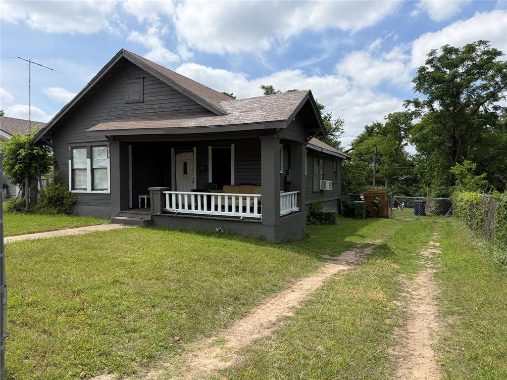 1715 Live Oak Avenue Waco, TX 76708 - Photo 1 of 1 a view of a house with backyard and garden