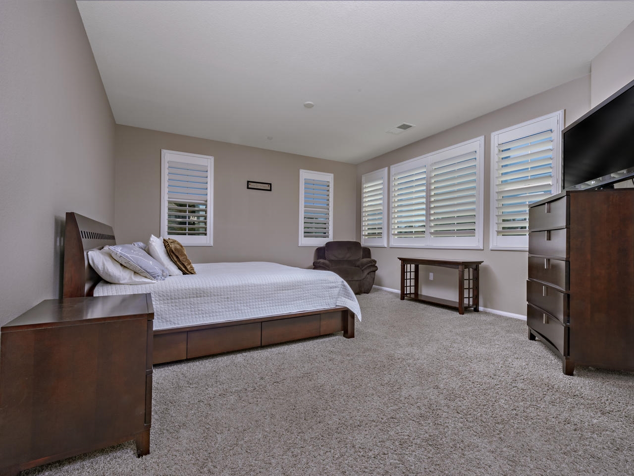 1128 Ocean Ridge Court Oceanside, CA 92056 - Photo 9 of 25 Gallery Image 9