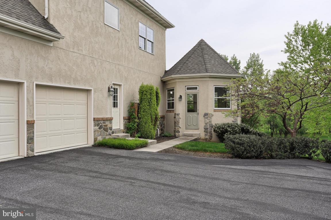 504 Dorset Street Lititz, PA 17543 - Photo 5 of 49 Gallery Image 5