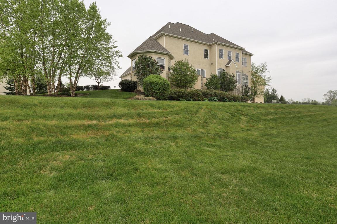 504 Dorset Street Lititz, PA 17543 - Photo 8 of 49 Gallery Image 8