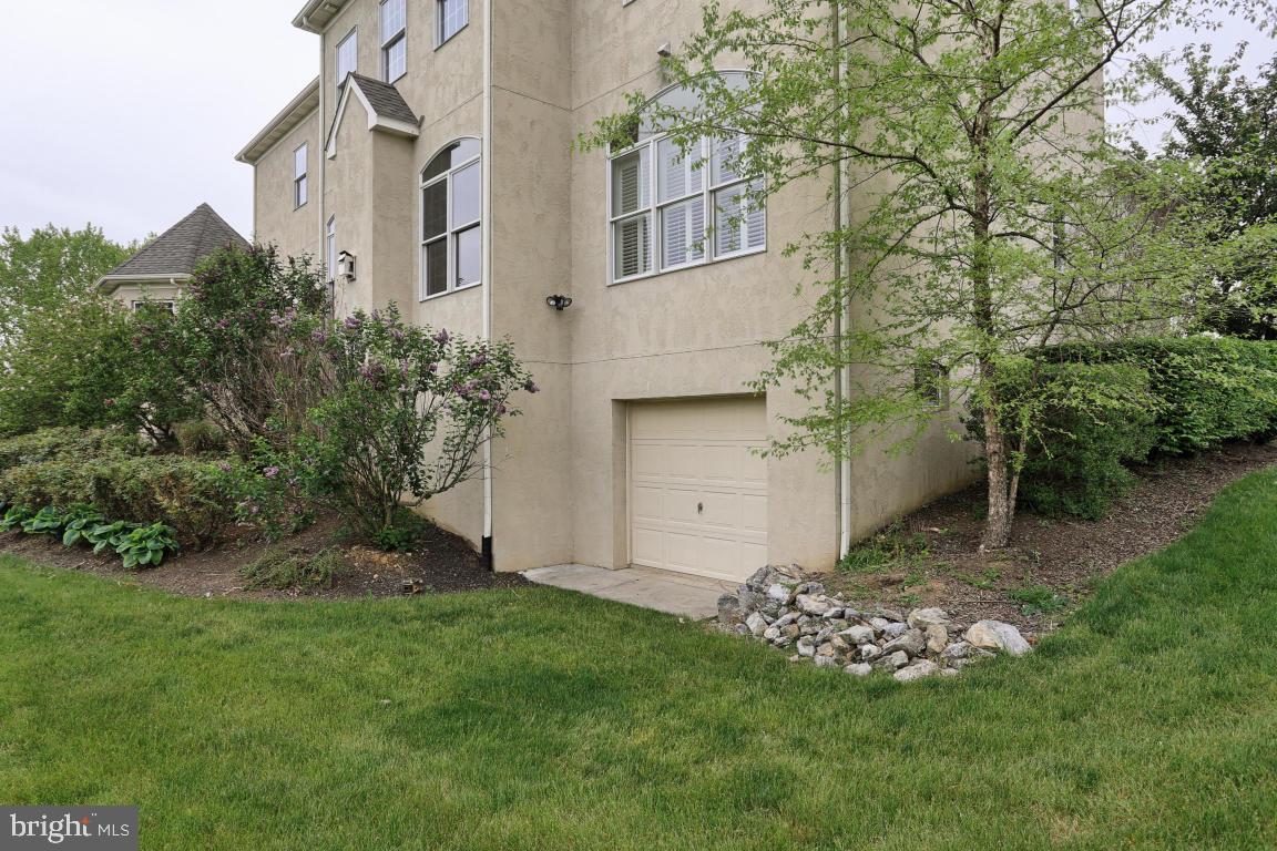 504 Dorset Street Lititz, PA 17543 - Photo 10 of 49 Gallery Image 10