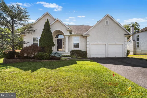$750,000 | 4 Monarch Drive, Burlington, NJ 08016