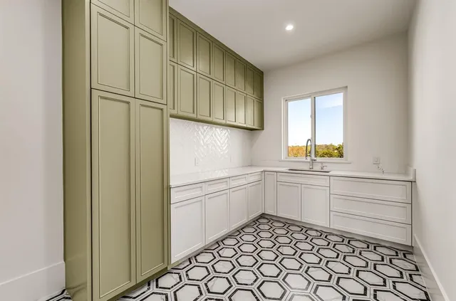 $3,500,000 | 1972 Carter Lane, Gunter, TX 75058